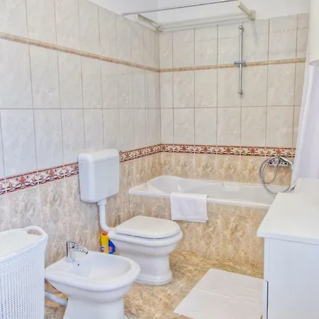 Hébergement de vacances Modern House With A Swimming Pool Close To The Beach Ližnjan